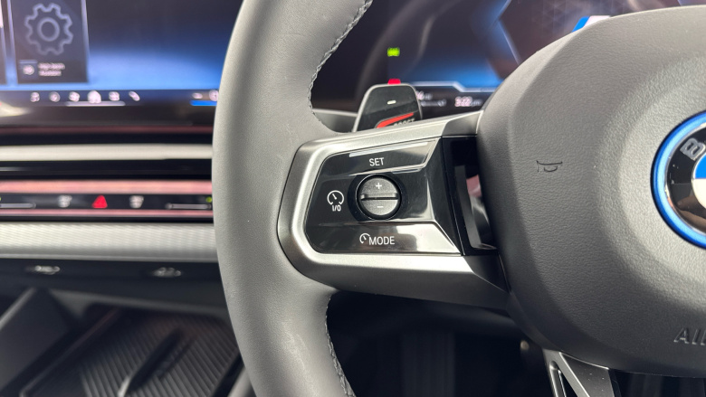 BMW 5 Series 550e xDrive M Sport Pro 4dr Auto [Tech+/Comfort+] Saloon